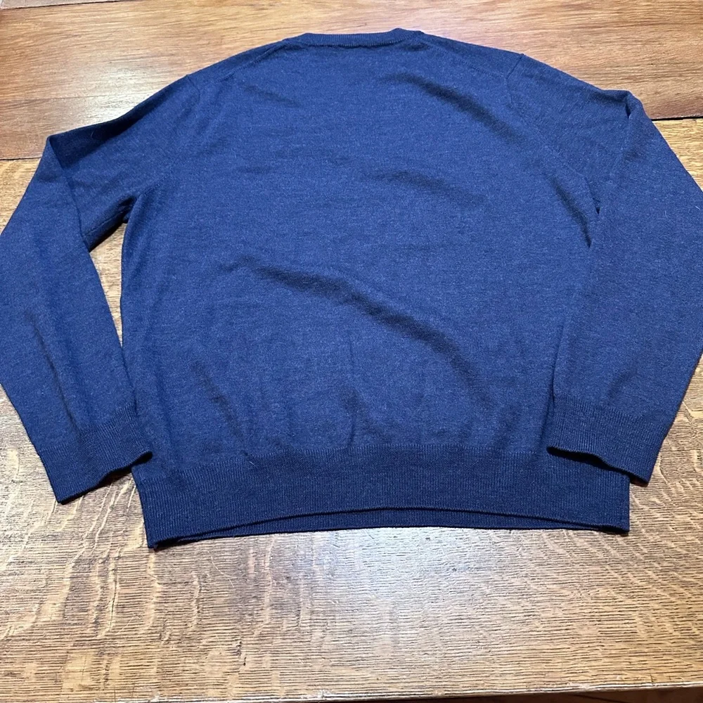 Saks fifth Avenue Black men’s‎ 100% wool sweater sz large navy